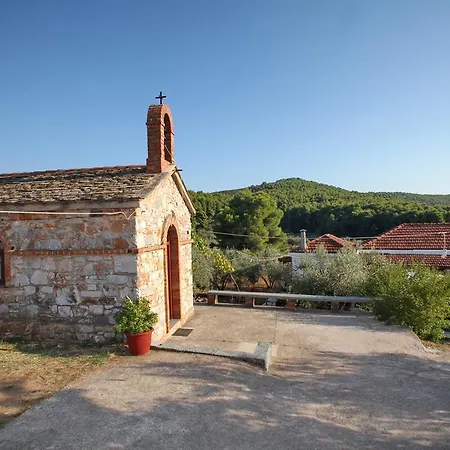 Armonia Daire Panormos (Skopelos)